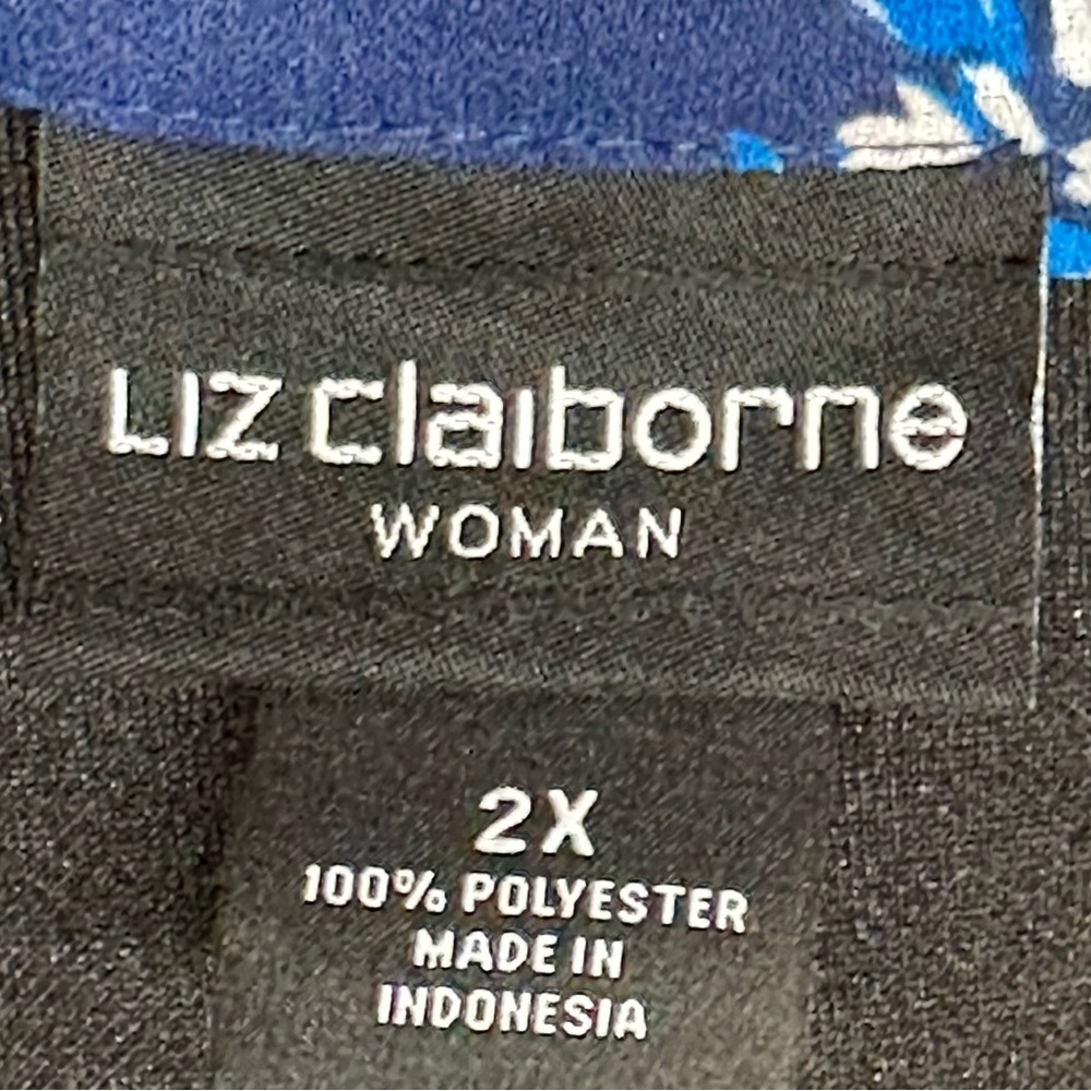 Liz Claiborne- Women’s Navy Floral Blouse (2X) - Picture 7 of 9